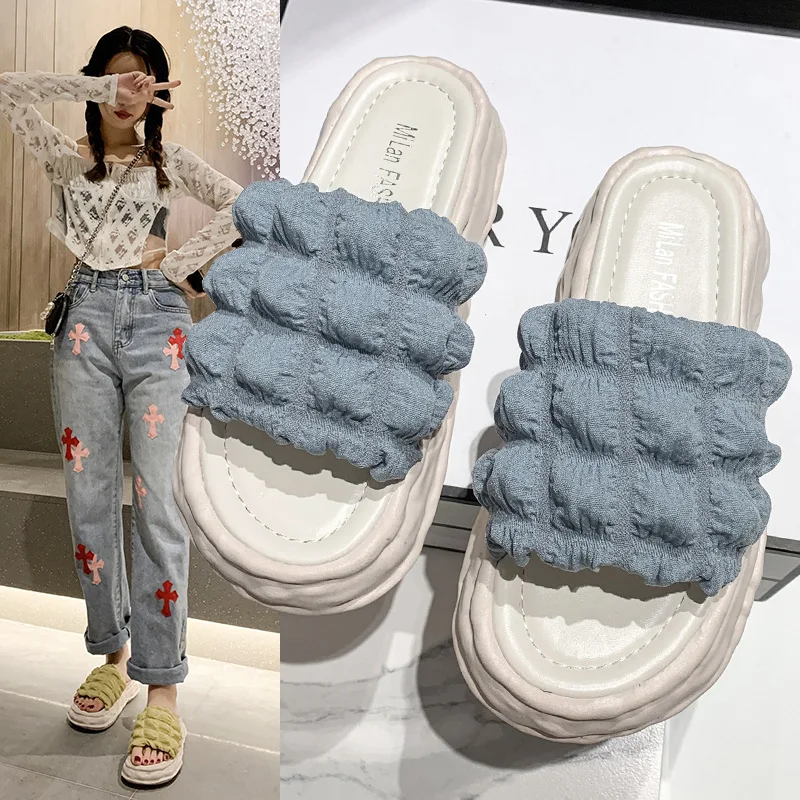 

Cool Slippers Woman Wearing The New Summer 2022 Internet Celebrity Fashion Thick Soles on Cute Sandals
