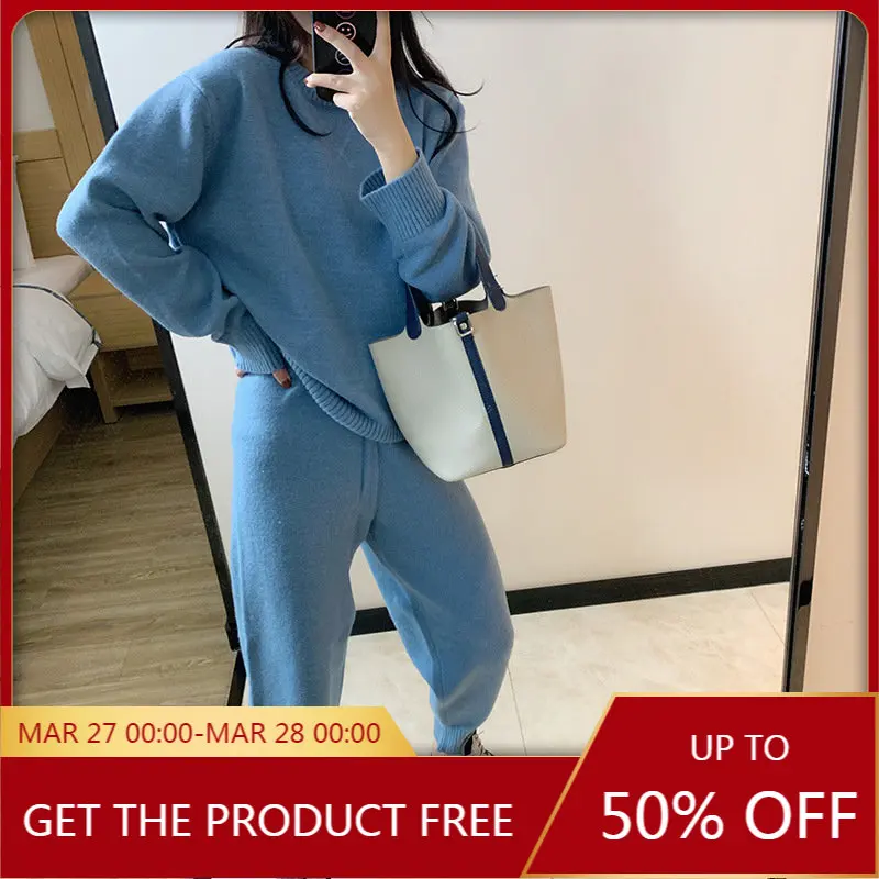 

The New Online Celebrity Round Neck Pullover Hong Kong Flavor Suit Korean Version of Loose and Slim Knitted Feet Pants Female.