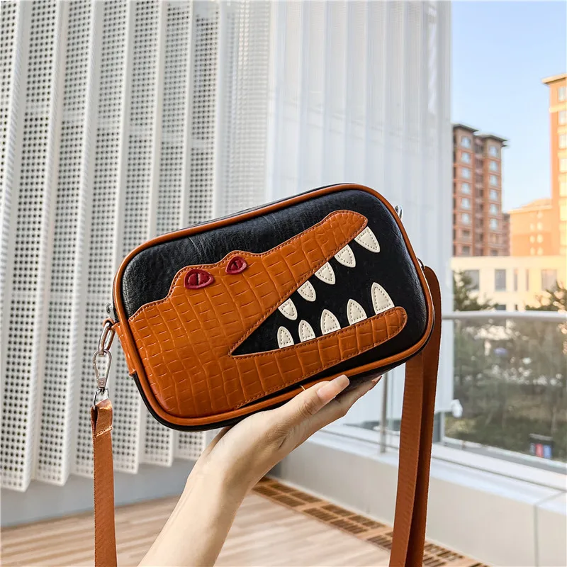 

Casual Sling Bag For Men Small Phone Crossbody Bag Women Crocodile Cartoon Handbag Purse Versatile Small Messenger Bag Unisex