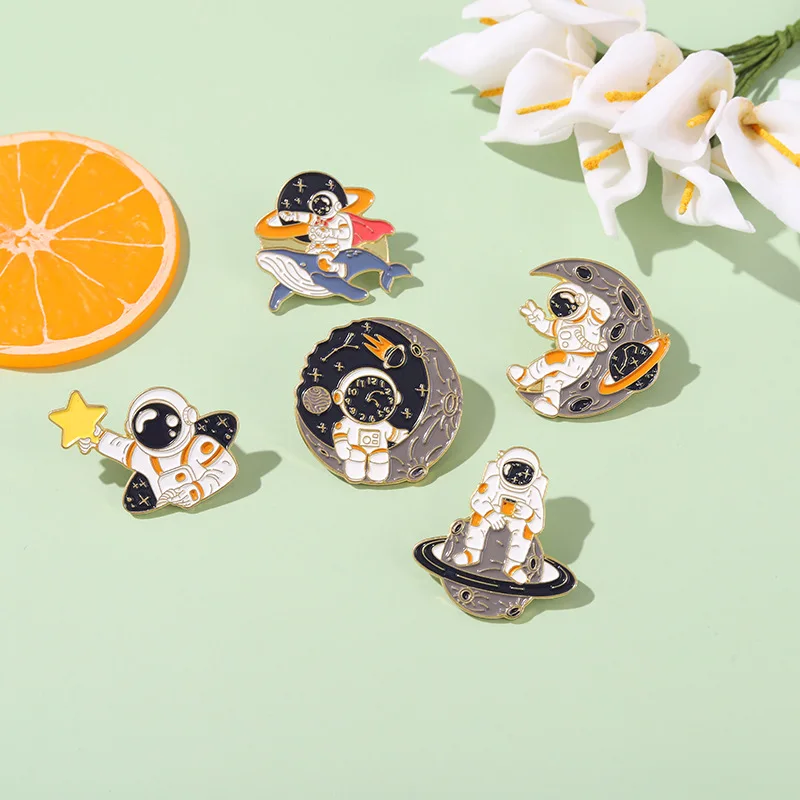 

1 Pcs Fashion Space Series Enamel Brooch Pins Astronaut Whale Moon Planet Metal Badges for Men Women Clothes Bag Hat Gift Toys