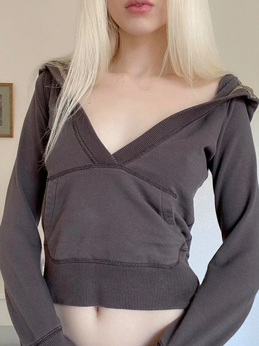 

Autumn Casual Hoodie Women Solid Color V-neck Long Sleeve Retro High Street Sweatshirt Sexy Hot Girl Short Slim Crop Top Female