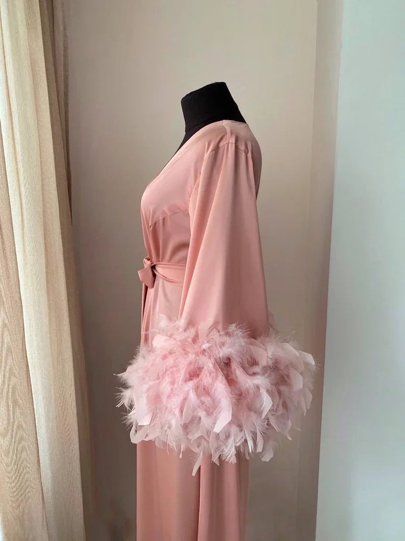 Long Bridal With Feather Silk Bride Kimono Wedding Day Dress White With Feather Cuff Details Satin Robes For Women Hen Party