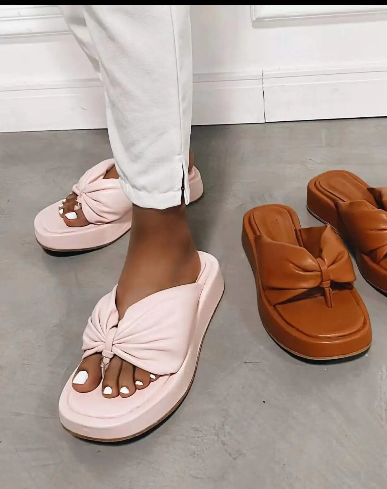 

2022 new women's summer outer wear fashion solid color flip-flops sandals wedge heels platform sandals