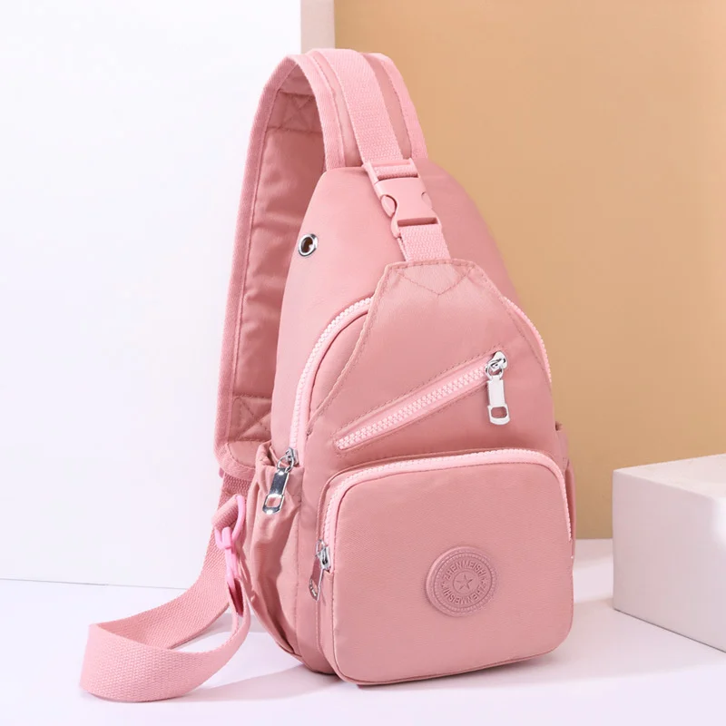 

Женская сумка, новинка, сумка-мессенджер из полиэстера, нагрудная сумка, модная простая однотонная сумка на одно плечо, легкая Удобная дорож...