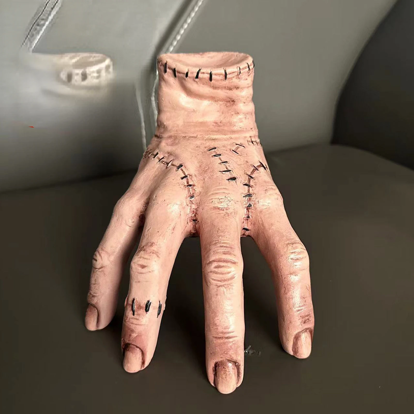 

Статуэтка из латекса с орнаментом «среду вещь»