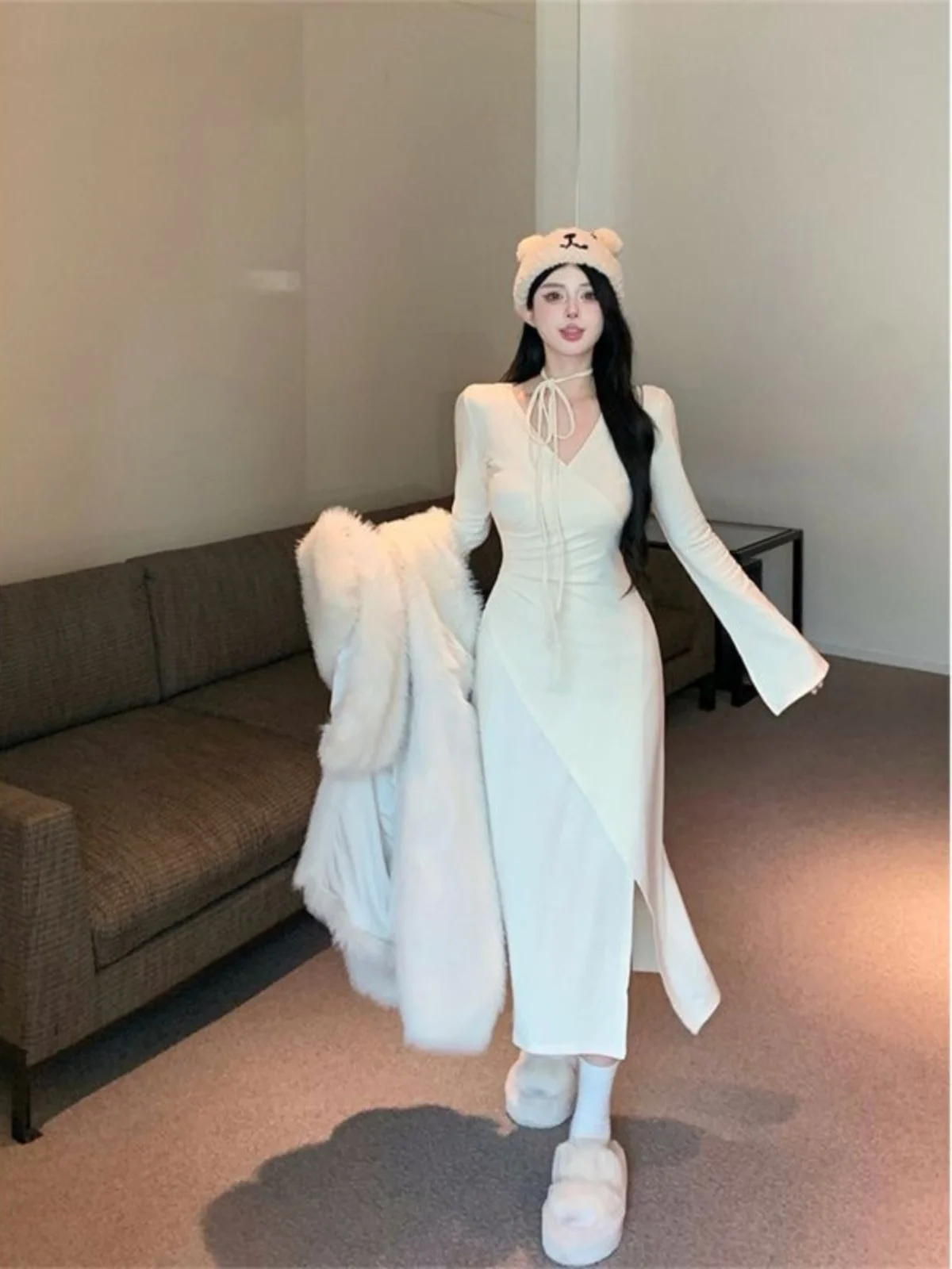 Pure Desire Sle Сексуальное темпераментное платье с v-образным вырезом и длинными