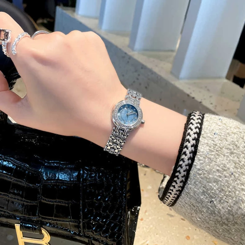 Fashion Blue Dial Steel Band Women's Watch Avant-garde Elegant Quartz Watch Advanced Atmospheric Light Luxury Women's Watch Gift