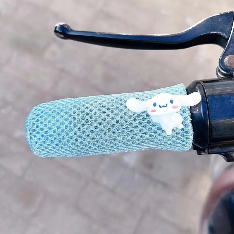 

Kawaii Sanrio Bicycle Motorcycle Handle Cover Non-Slip Warm Hello Kitty Sweat-Absorbing Breathable Cute Motorcycle Accessories