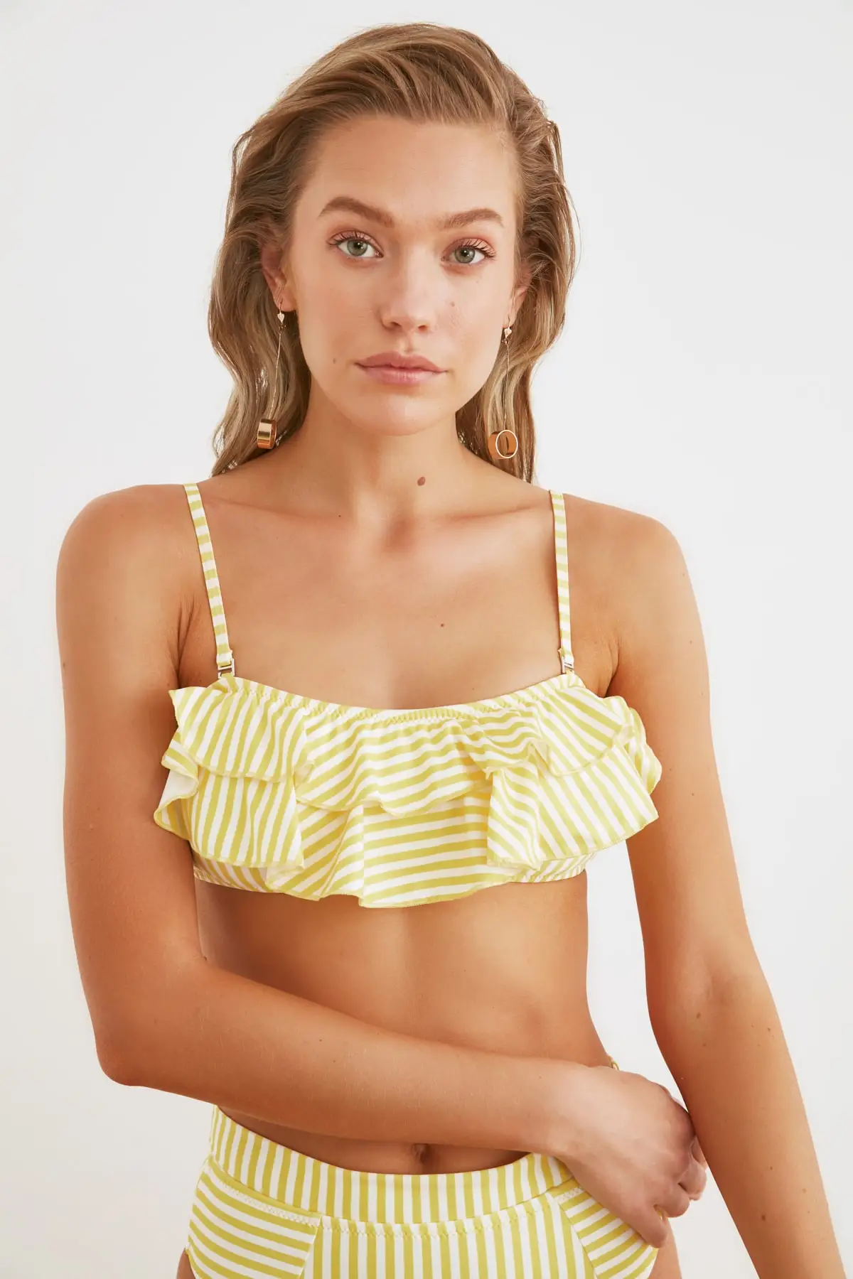 

Trendyol Striped Bikini Top TBESS21BU0357