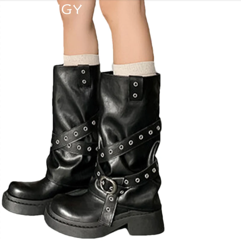 Женские высокие ботинки на платформе кожаная обувь среднем каблуке зимняя