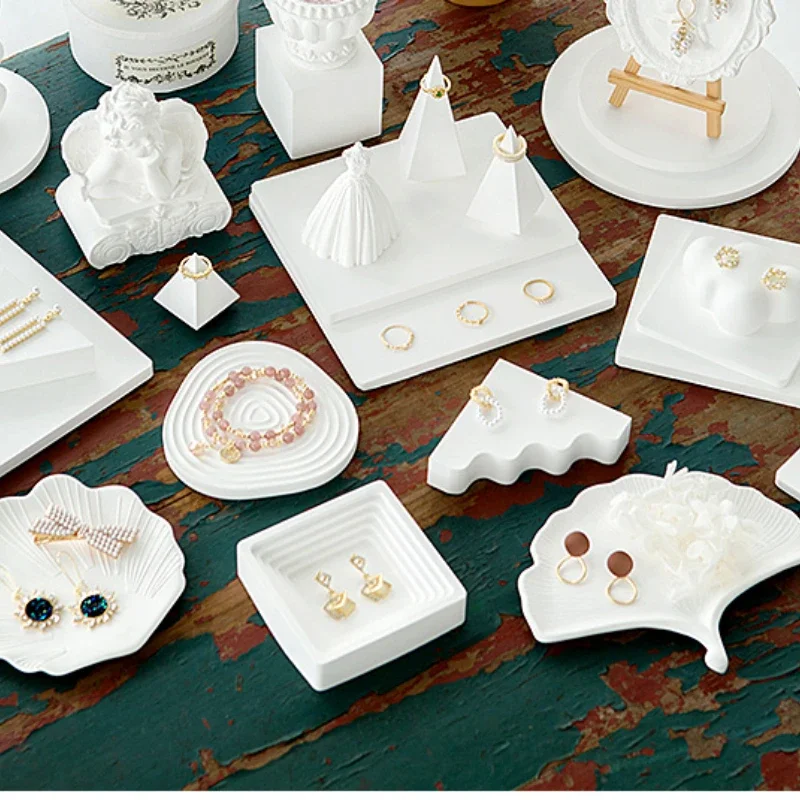 Белый пластырь ювелирные изделия серьги ожерелье кольцо набор для фотосъемки
