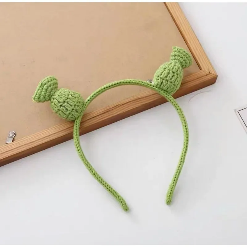 

Плюшевая повязка на голову с ушками