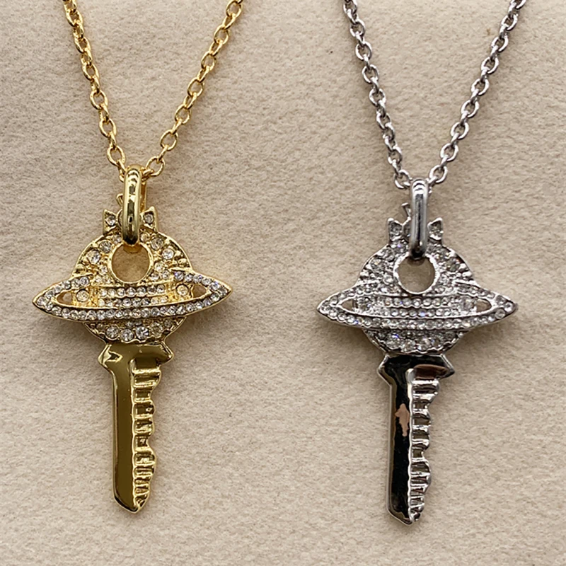 

New Vivienne West Queen Saturn Key Necklace Women's Fashion Jewelry Girlfriend Gift Retro Punk Sparkling Planet Zircon Chain