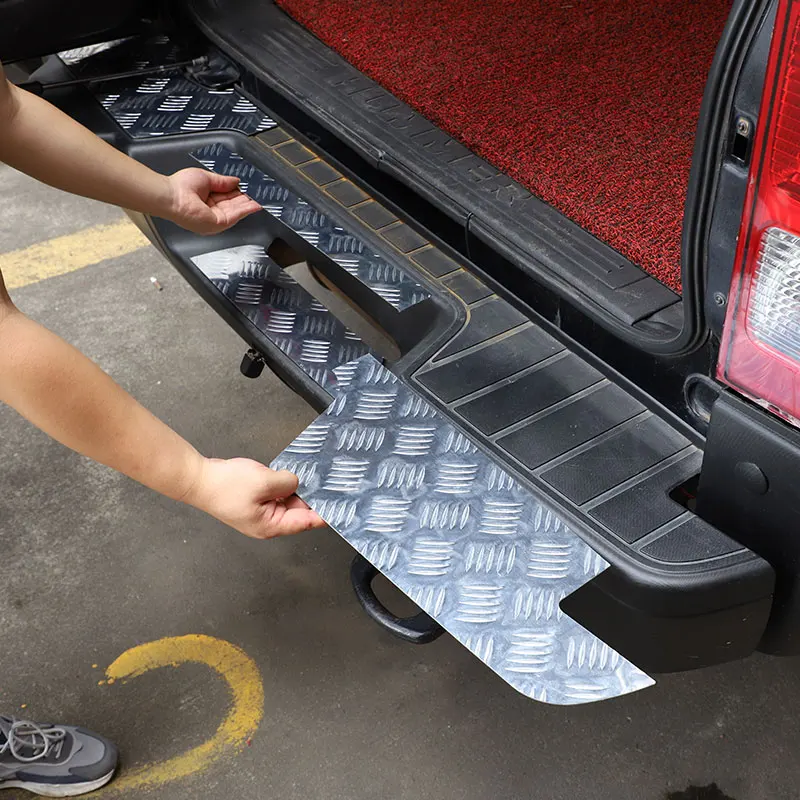 

For Hummer H3 2005-2009 car styling Stainless Steel Silver Car Rear trunk guard Bumper Plate Cover Trim Stickers Car Accessories