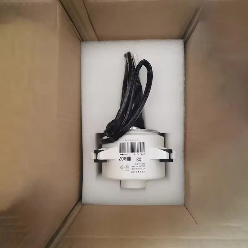 Новый внешний вентиляторный двигатель для кондиционера Daikin 907 KFD-325-70-8C2 RMXS160DV2 (art.: 3920dafefe416) - 3920dafefe416