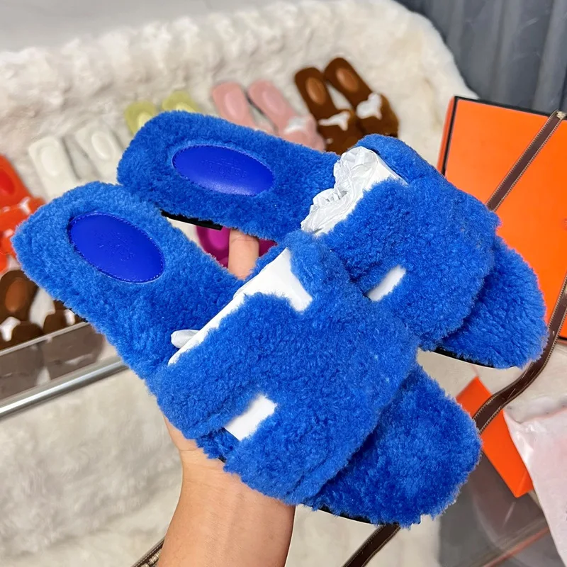 

Designer H Plush Slippers 2023 New Autumn Winter Keep Warm Velvet and Thickening Home Shoes For Women Fashion Flat Slippers