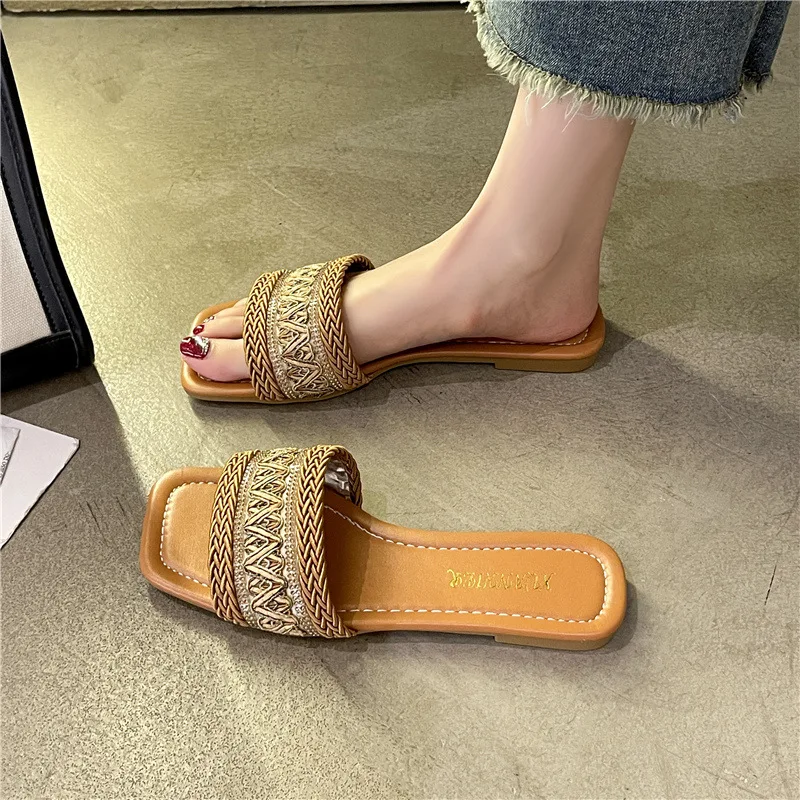 Hot Selling Plus Size 43 New Fashion Ladies Slides Slippers Flat Outdoor Shoes