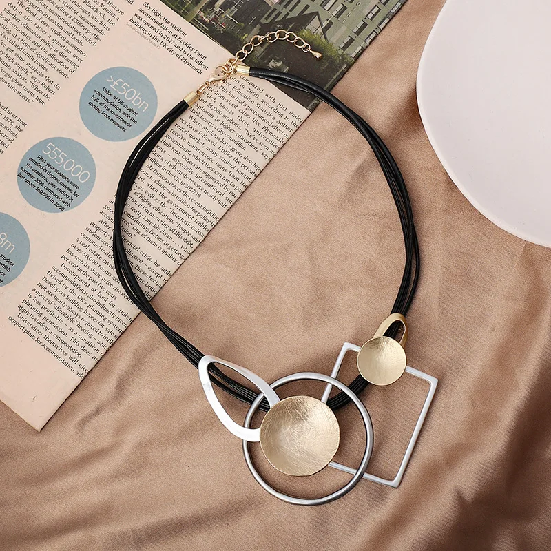 

Amorcome Gold Color Geometric Pendant Chain Choker Necklace Women Vintage Black Leather Short Clavicle Necklace Jewelry