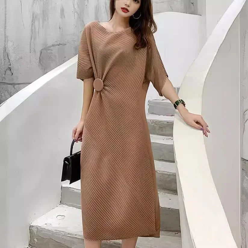 Элегантное женское летнее платье с тремя рюшами приталенное французское