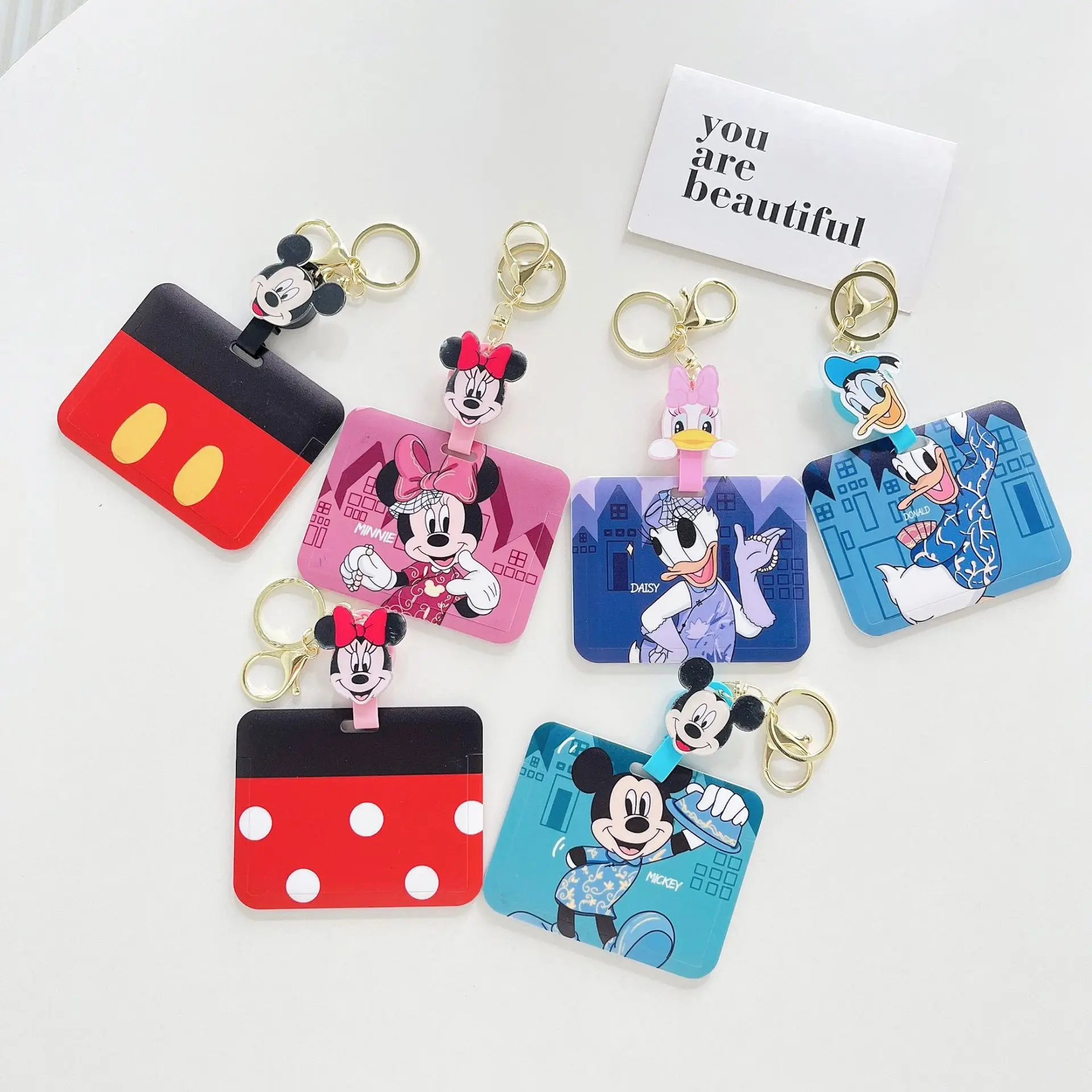 

Брелок для ключей с Микки и Минни Маус