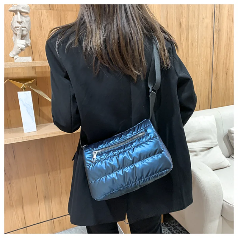 

Новая дизайнерская нейлоновая хлопковая теплая сумка через плечо, вместительная мягкая женская сумка на плечо для зимы, черные кошельки и сумочки с клапаном