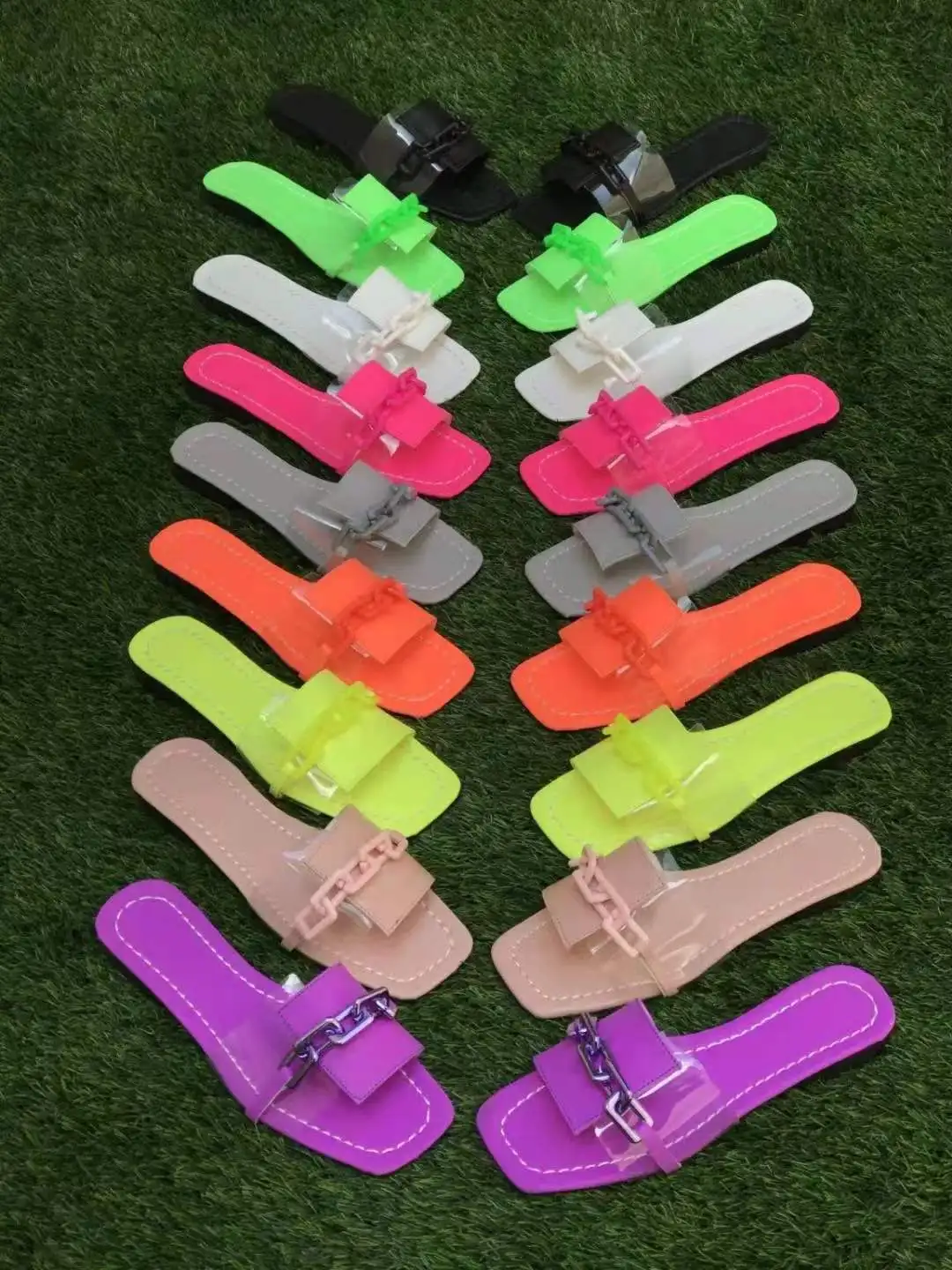 

Летние тапочки, женская летняя одежда, модная новинка 2022, стильные сандалии и тапки на плоской подошве с цепочкой, однословные, сетчатые