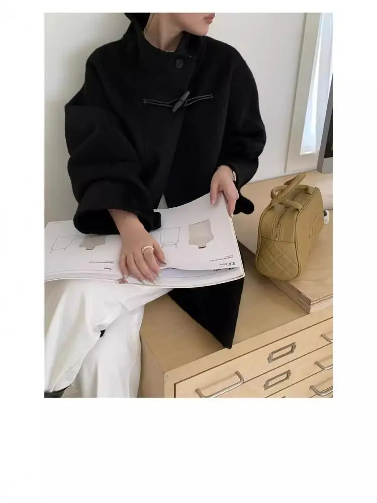 Женское шерстяное пальто с воротником-стойкой