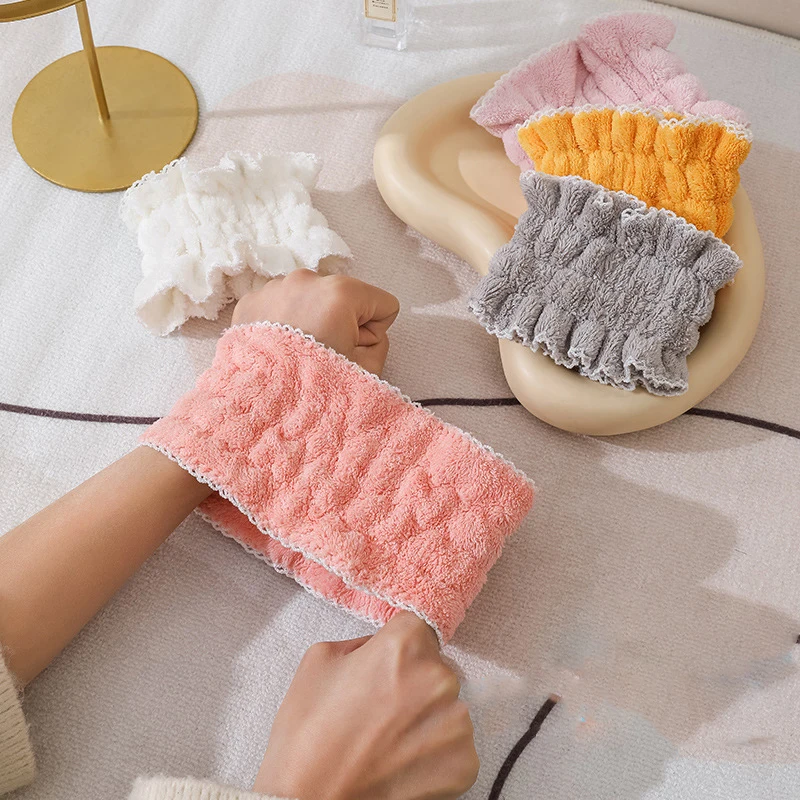 Рисунок 6 - повязка на запястье из кораллового