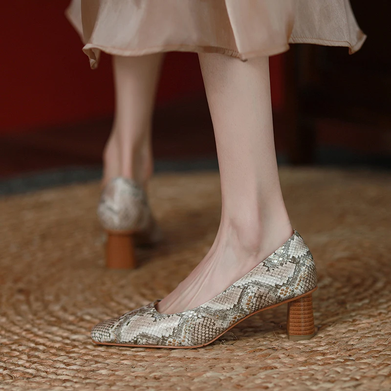 Женские туфли из натуральной кожи со змеиным тиснением 22-2022 см | Обувь