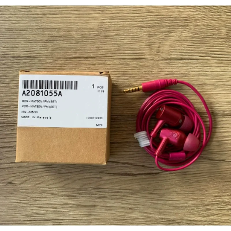 Фото Наушники Sony MDR-NW750N белые, проводные, с шумоподавлением, новые, в запечатанной упаковке, стерео, с глубокими басами, с микрофоном №4