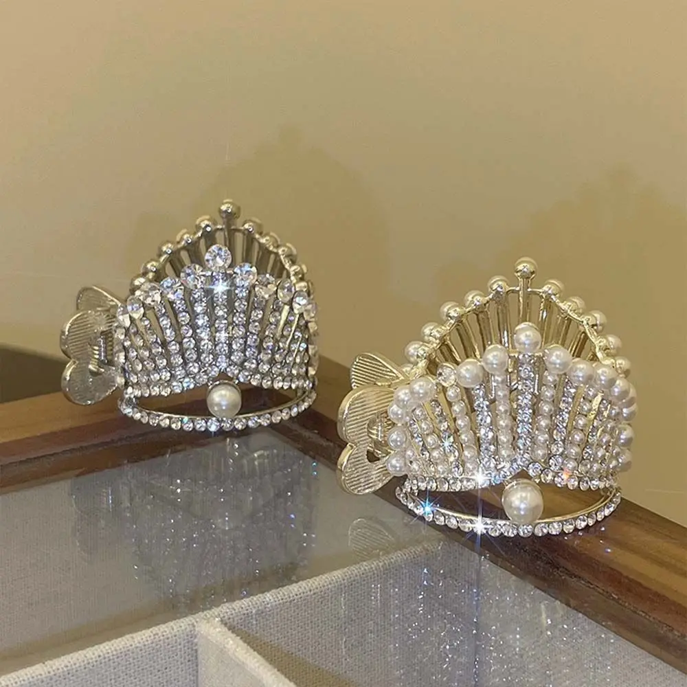 

Hair Claw Girl's Headdress Women's Hair Claw Pearl Ponytail Barrette Ponytail Hair Catch Crowns Ponytail Clip