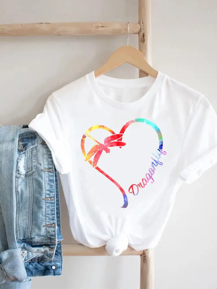 

Футболка женская летняя с рисунком, модный топ с графическим принтом сердечек и стрекоз, с коротким рукавом