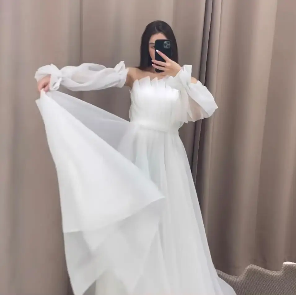 

Elegant Scalloped Wedding Dress Long Puff Sleeve A-line Floor Length Lace Up Back Custom Made Design Bridal Gowns White Gorgeous