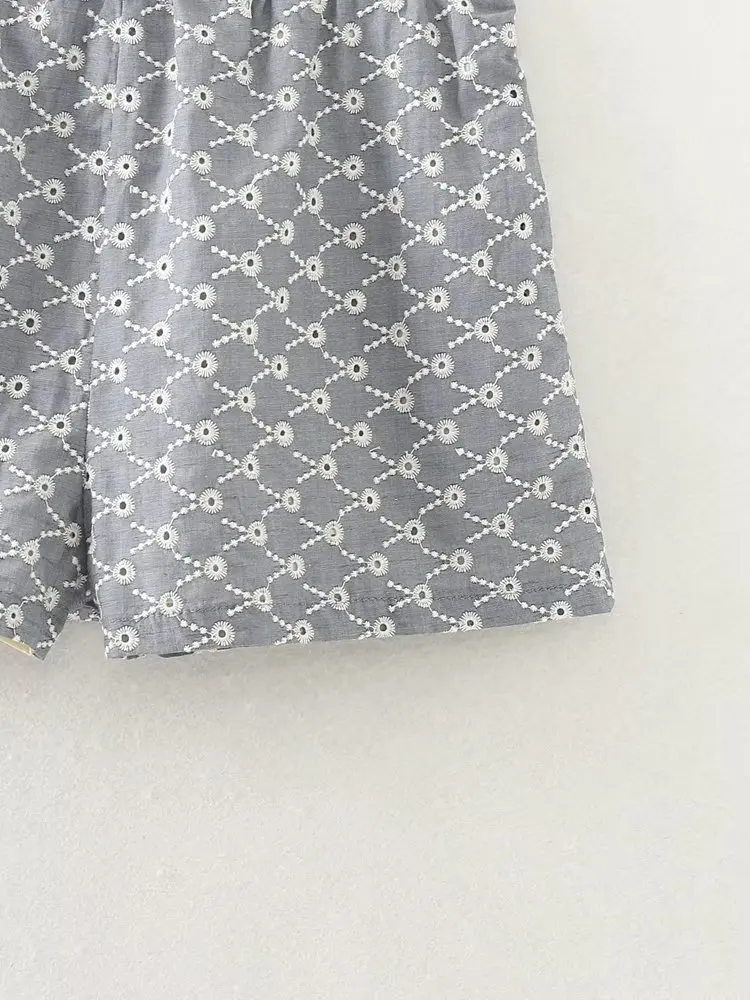 Dave&Di  Fashion Ladies  French Ethnic Shorts Style Geometric Hollow Embroidery Cotton Summer Bermuda Shorts Women