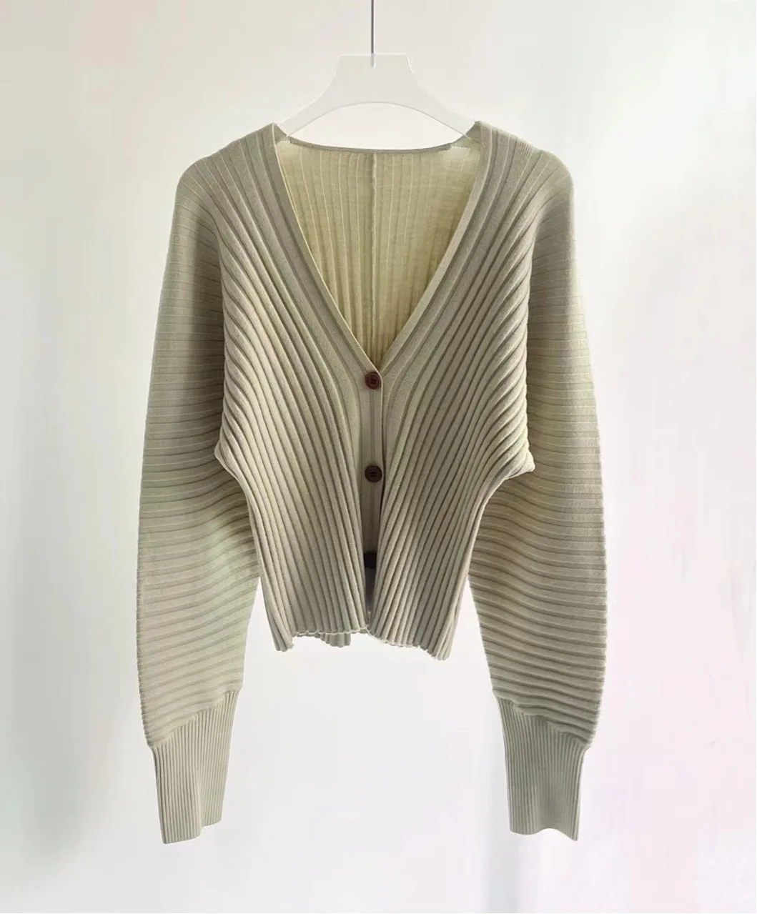 

Wool Knitted Pullover V-neck Bat Long Sleeves Knit Coat Cardigan Jumper for Women