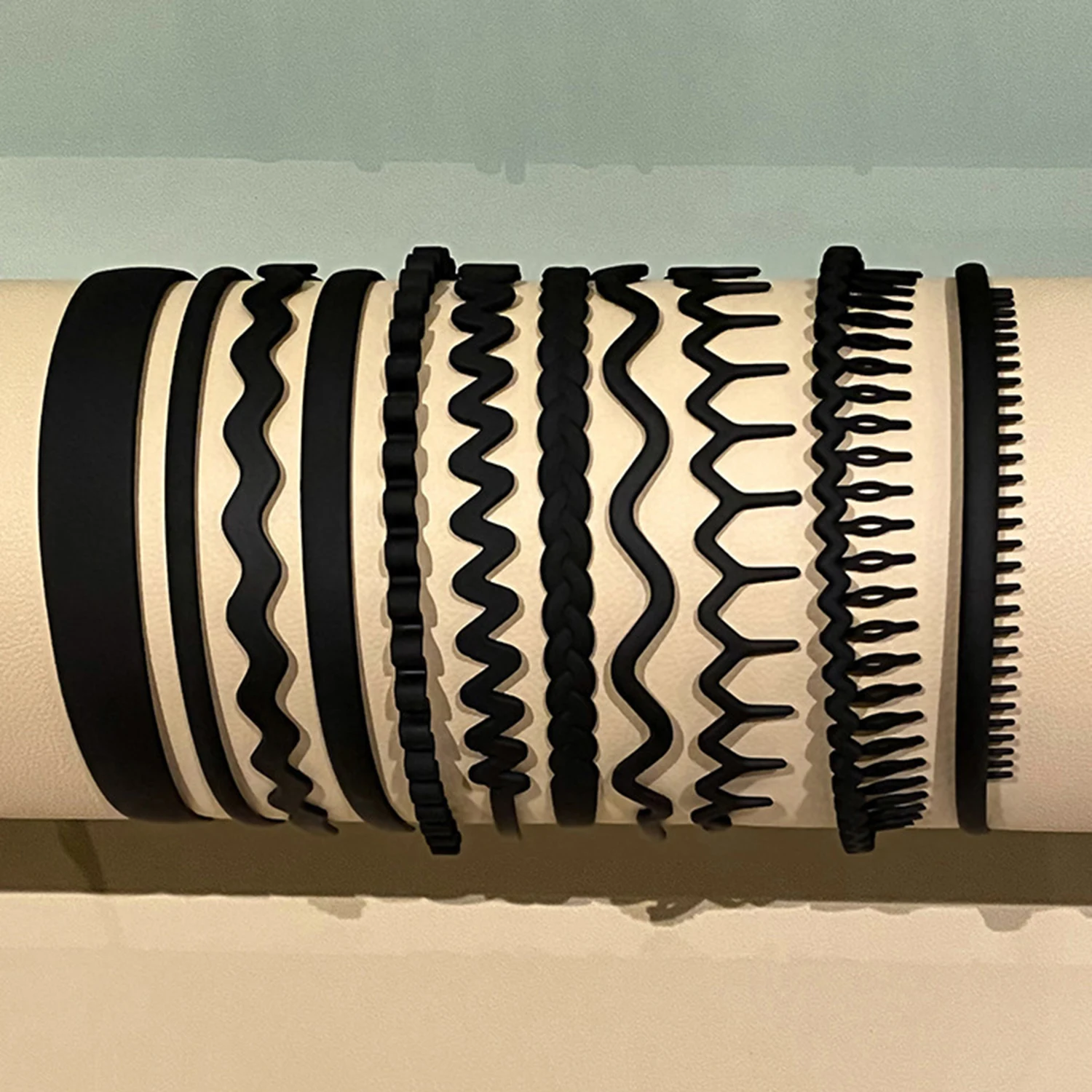 Металлический волнистый ободок для волос