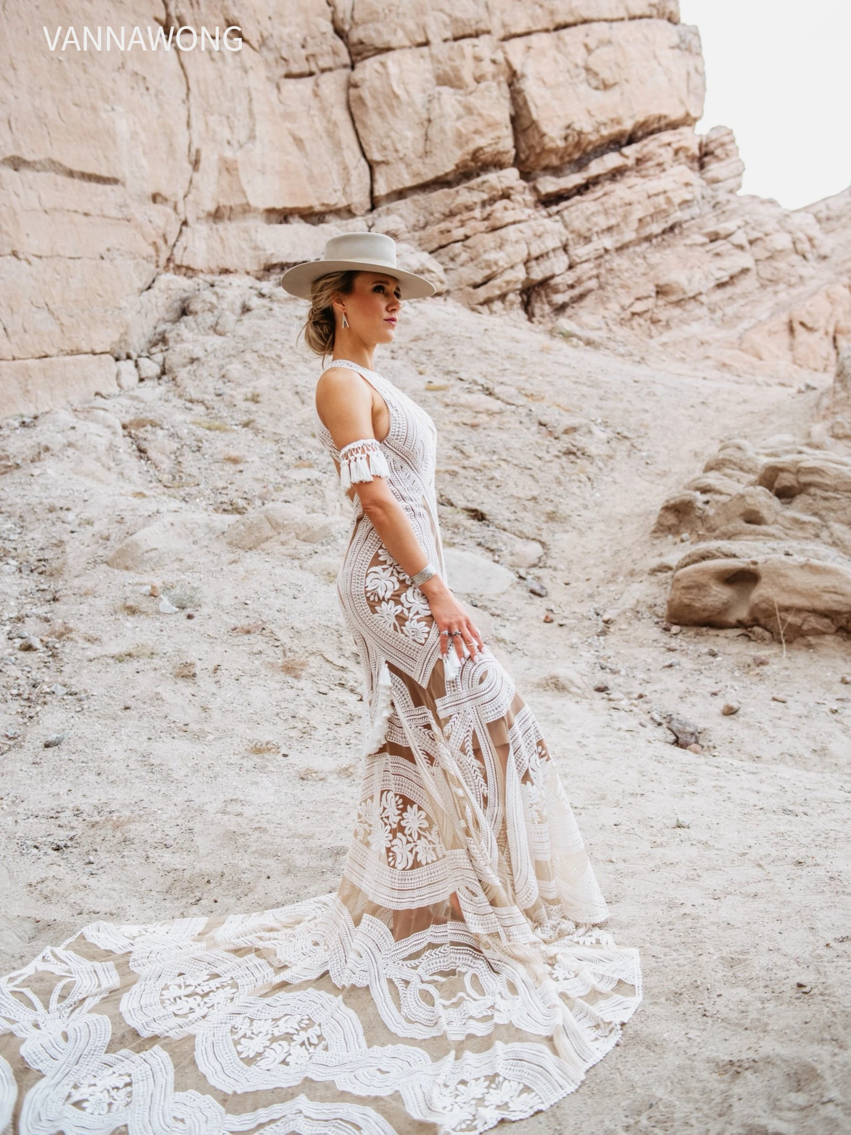 На заказ богемное кружевное свадебное платье с длинным шлейфом и открытой спиной