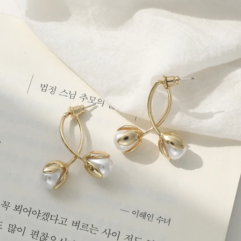 

GSOLD Korean Style Buds Petals Stud Earrings Elegant Pearl Front And Back Two Side Stud Earrings For Women Fashion Jewelry