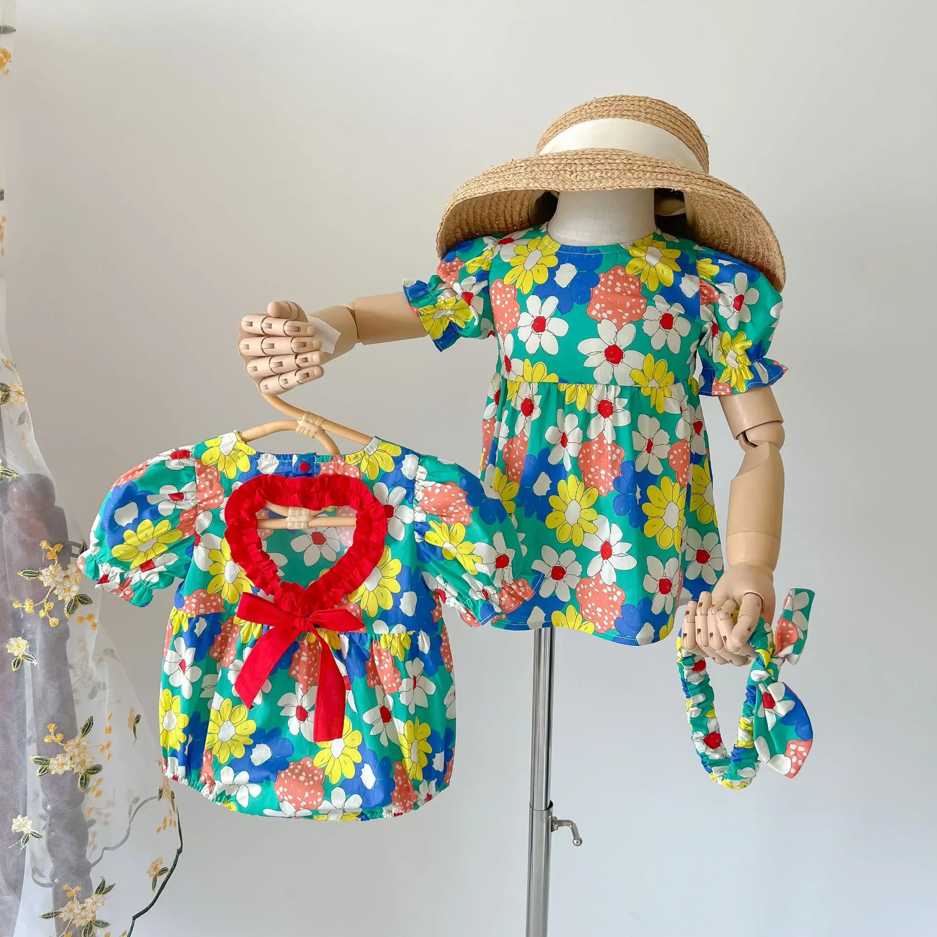 

2022 Cute Girls Summer Outfits For Sister Matching Clothes Newborn Infant Girl Floral Bodysuit Rompers Children One Piece Dress