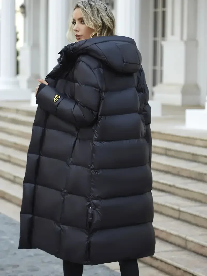 Женская зимняя пуховая куртка с капюшоном цвета в ассортименте