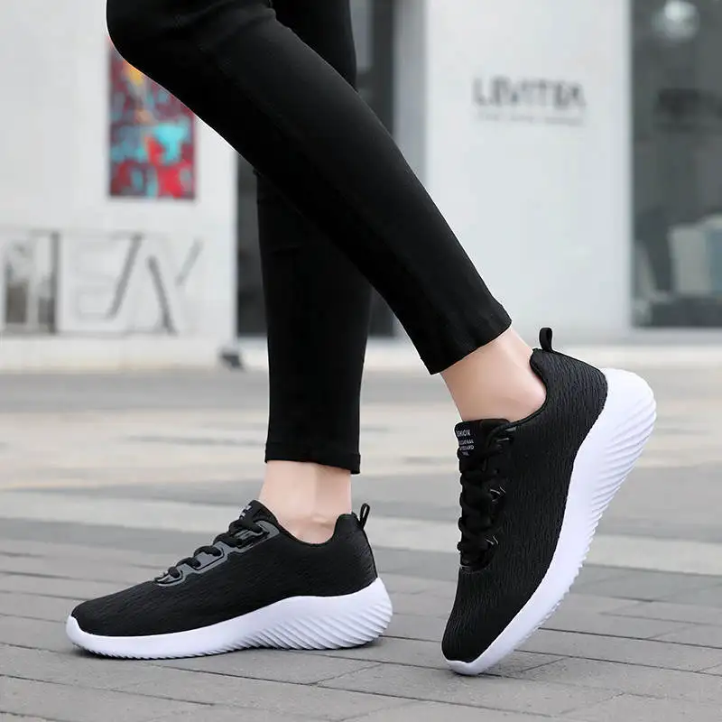 

Children Black Running Shoes Rocking Platform Sports Shoes Woman Harajuku Kid Sneakers Cute Women's Winter Sport Shoes Tennis