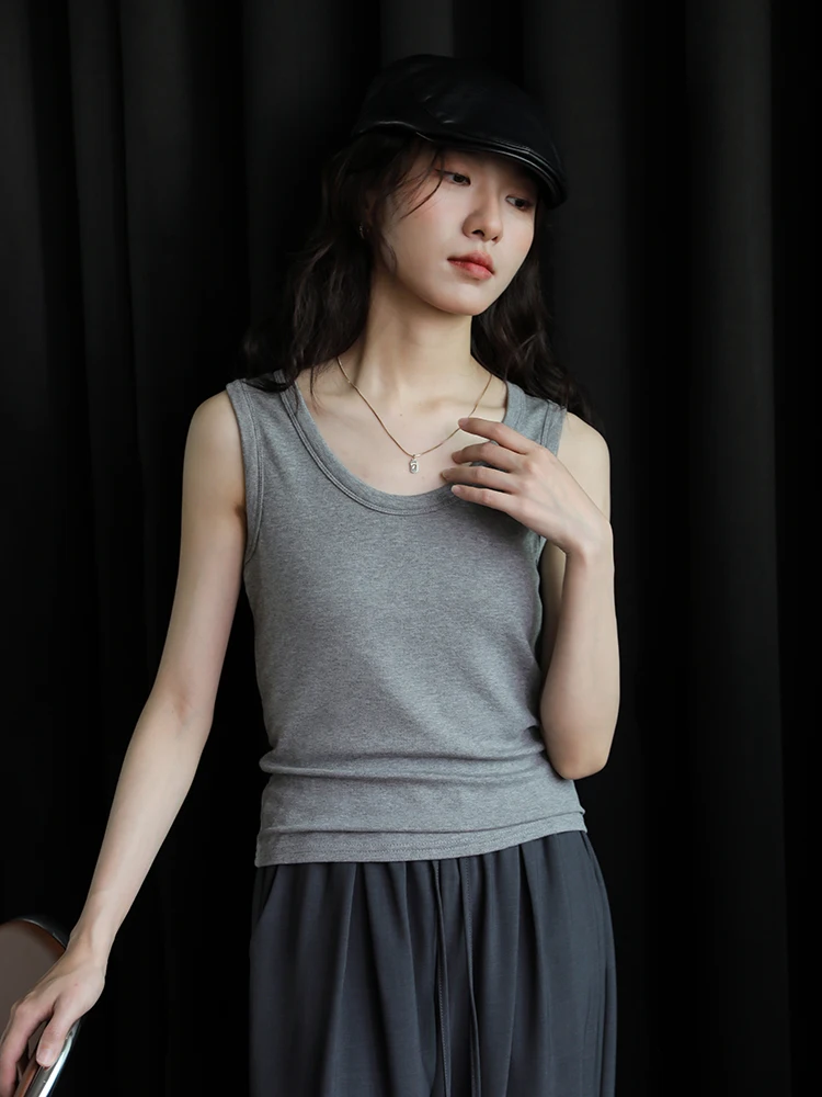 Женский утягивающий топ на бретельках простой и универсальный серый в стиле