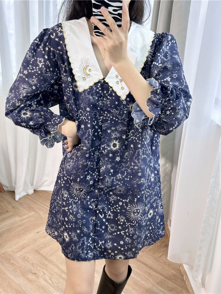 

Женское винтажное мини-платье с принтом, V-образным вырезом и рукавами-фонариками