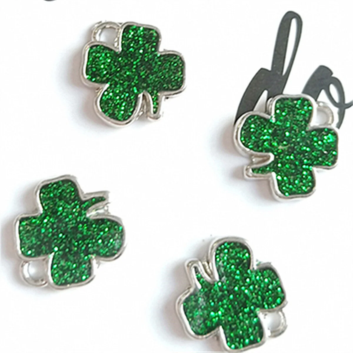 20 Pcs Lucky Pendant DIY Shamrock Decorations Bags Jewelry Accessories Miss Women Necklace