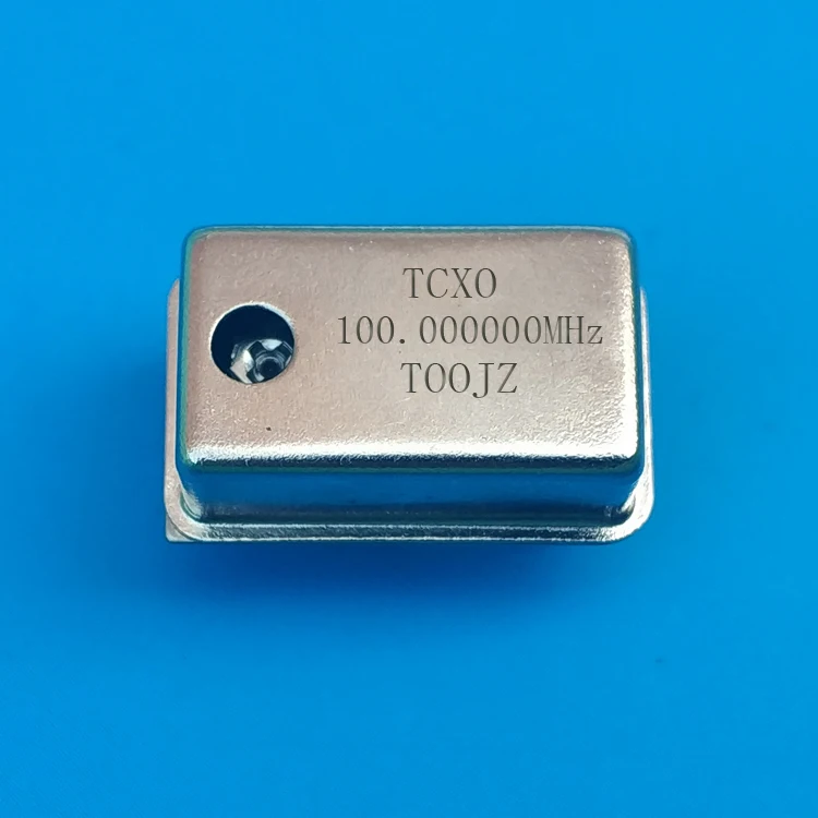 

High Precision 0.1ppm TXCO 100.000000m 110m 114mhz Dip