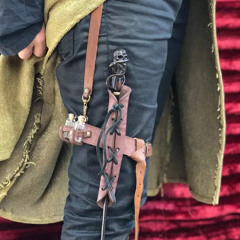 Бутылка с держателем для волшебных палочек