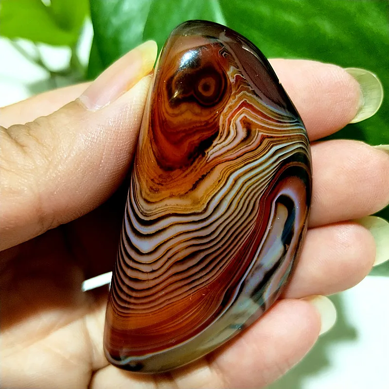 Кристаллы сардоникса и агата  EBET