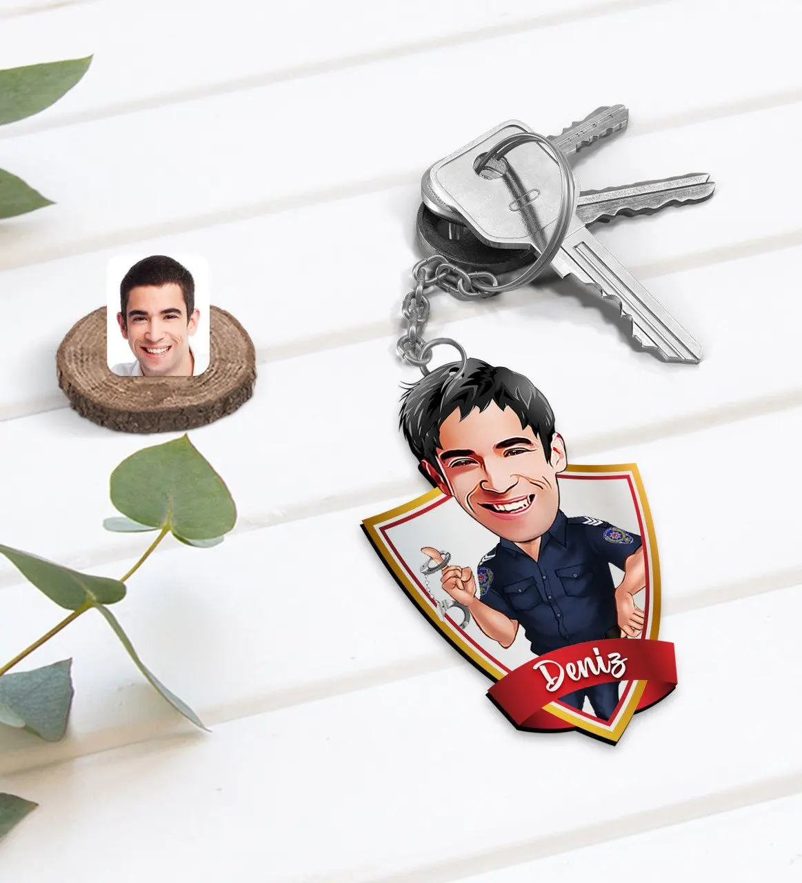 

Персонализированная полицейская карикатура из древесины lесли-2