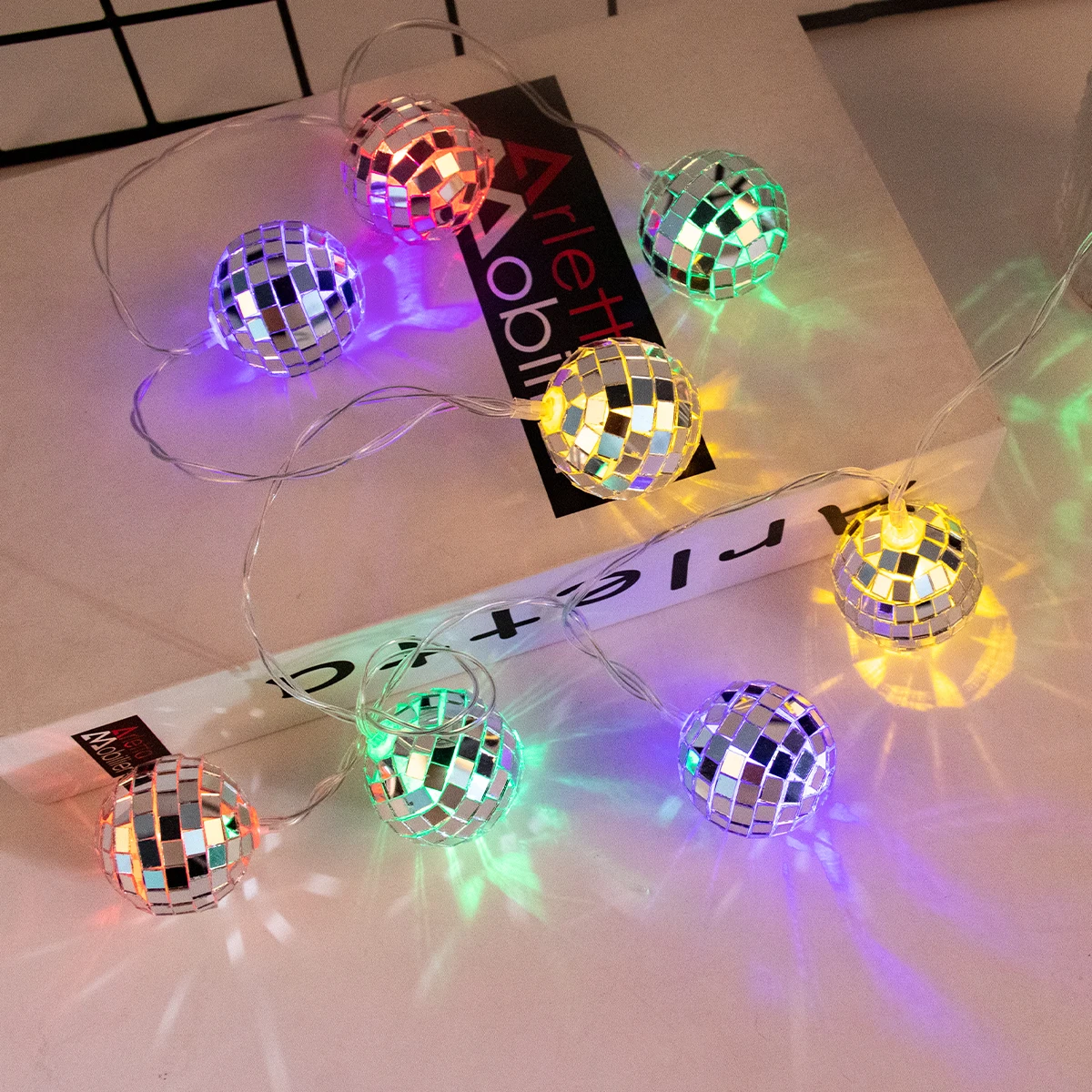 

Диско-шар гирлянда 1,5 м 10 LED теплый белый/многоцветный