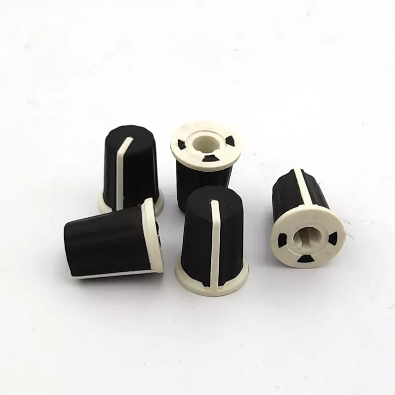 

0 градусов, 90 градусов, 180 градусов, 270 градусов, ручка потенциометра, шляпа, резиновый полувал, ручка для оси D, крышка, мягкая крышка, ручка